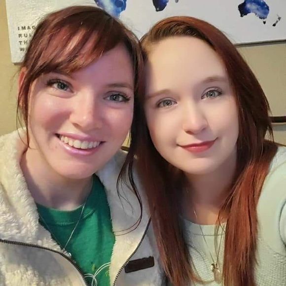 Meet your Posher, Lauren - Picture 1 of 1